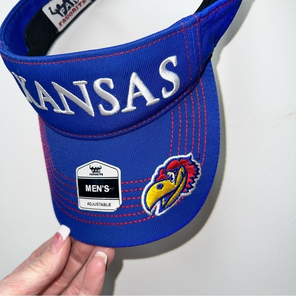 Kansas Jayhawks Bundle Visor & Flip Flops Unisex - Picture 2 of 11